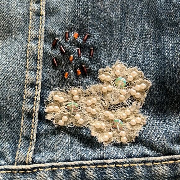 Old Navy Blue Denim Cropped Embellished Jean Jacket Size Medium Distressed Y2K - Picture 7 of 10